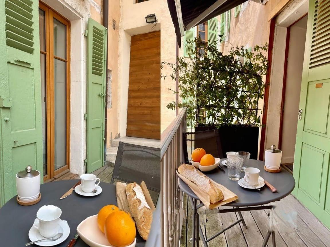 Appartement De Charme Au Coeur De La Vieille Ville Annecy Exterior foto